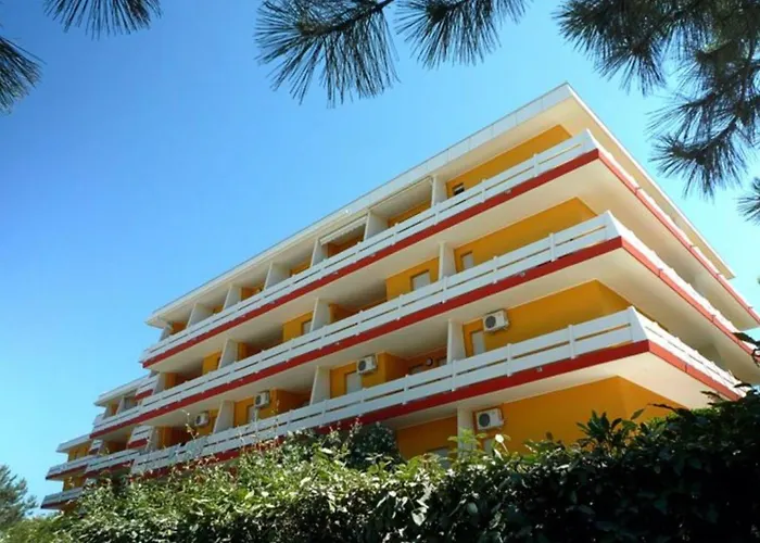 Relax In Our Serene Apartment - Beahost Rentals